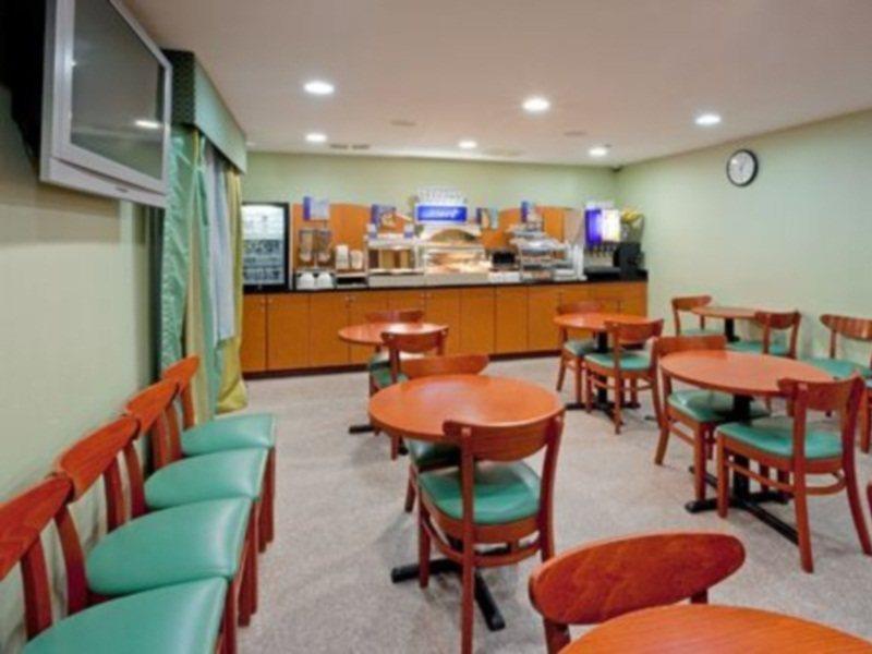 Holiday Express Brooklyn, An Ihg New York