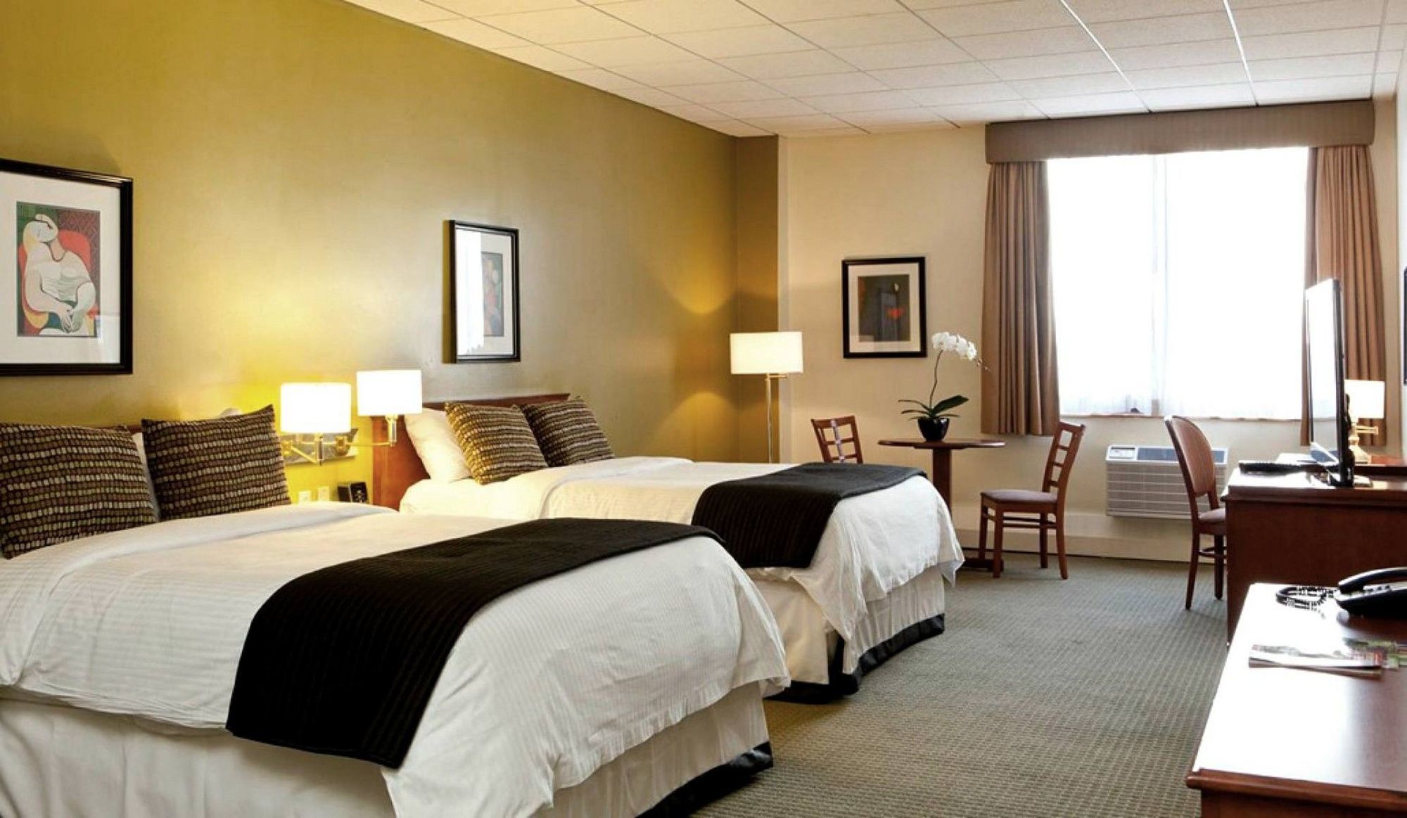 Hotel Broadway Plaza