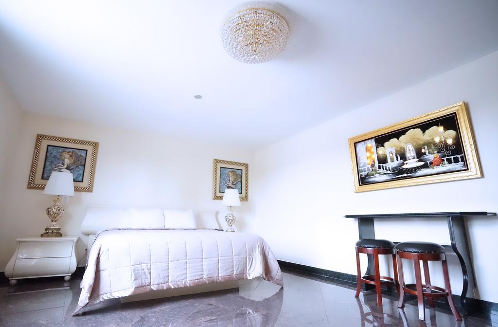 Paris 3*