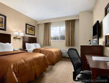 Ramada By Wyndham Bronx Hotel