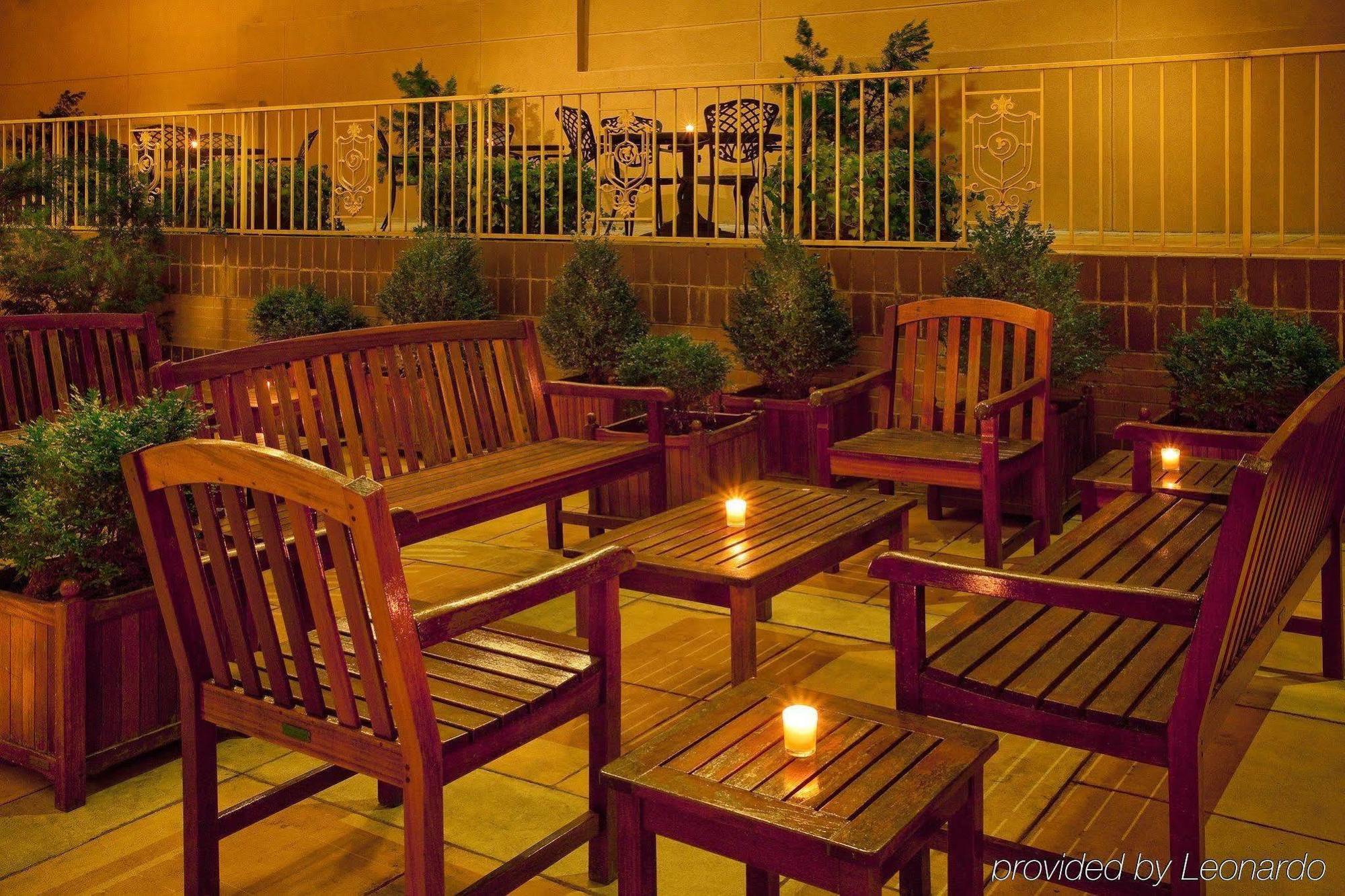Holiday Express City Chelsea By Ihg Hotel 3*