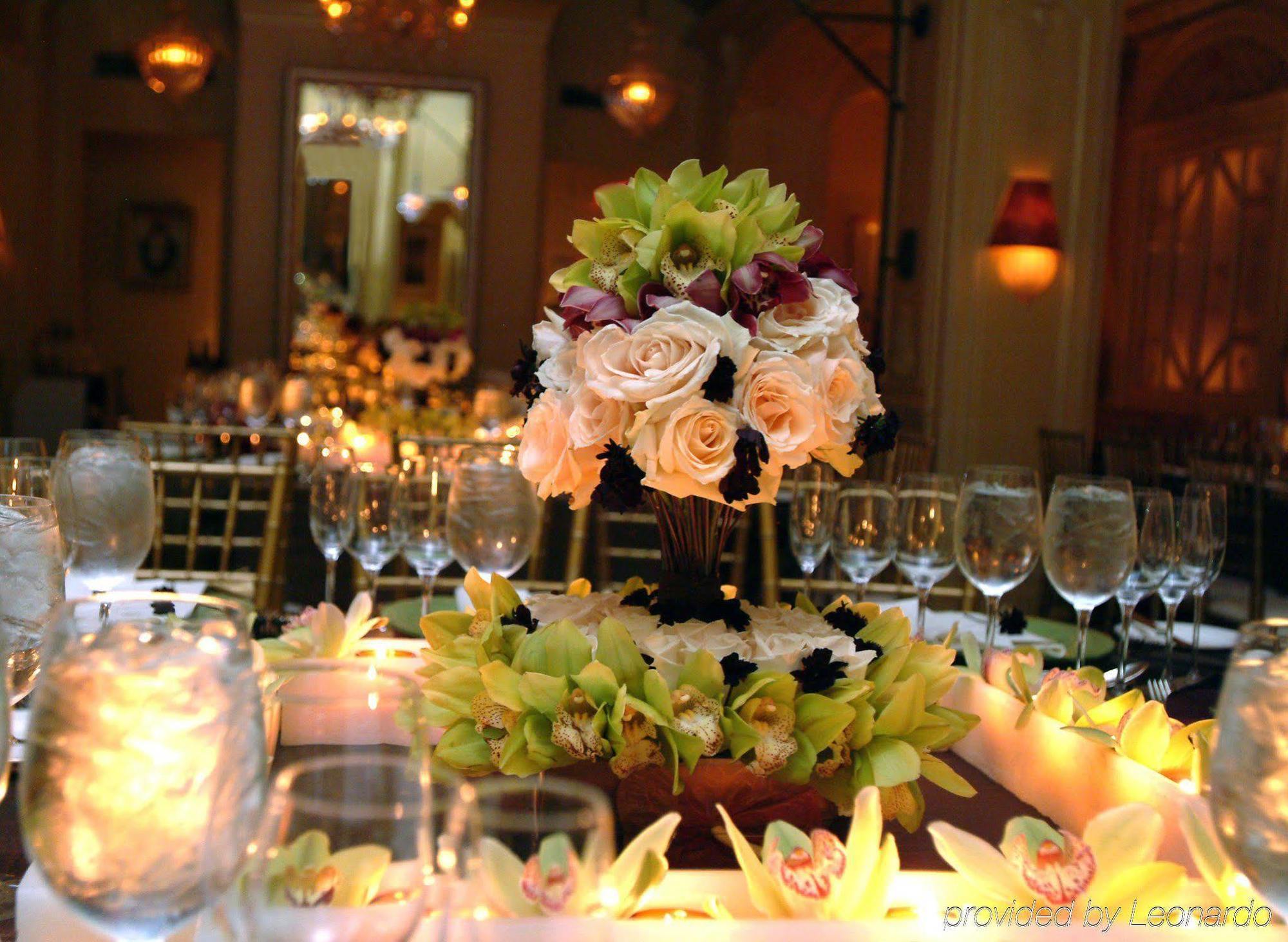 Plaza Athenee 5*