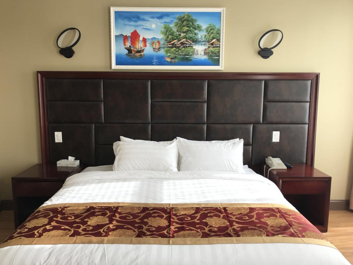 Hotel The Queens