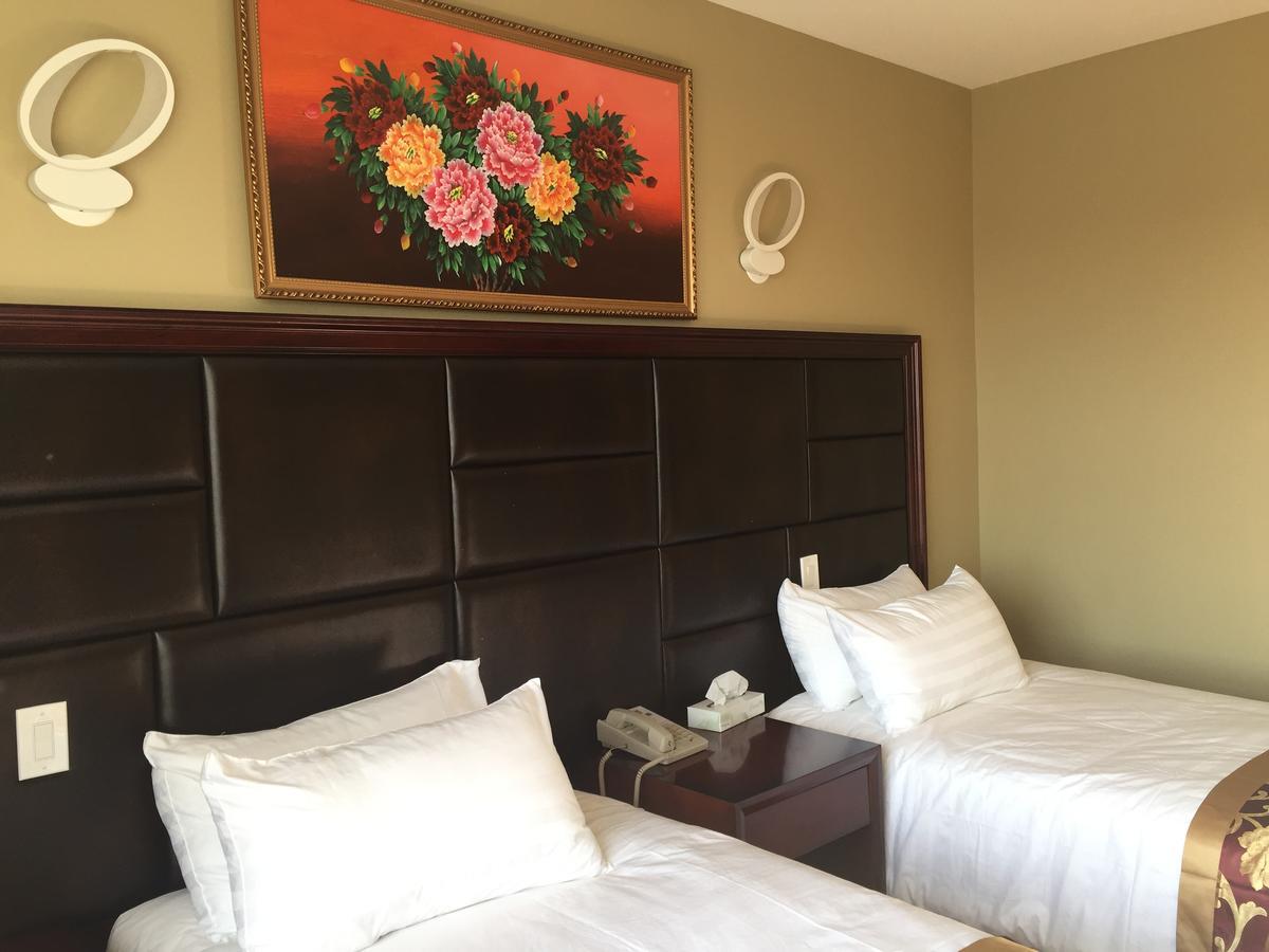 The Queens Hotel 2*