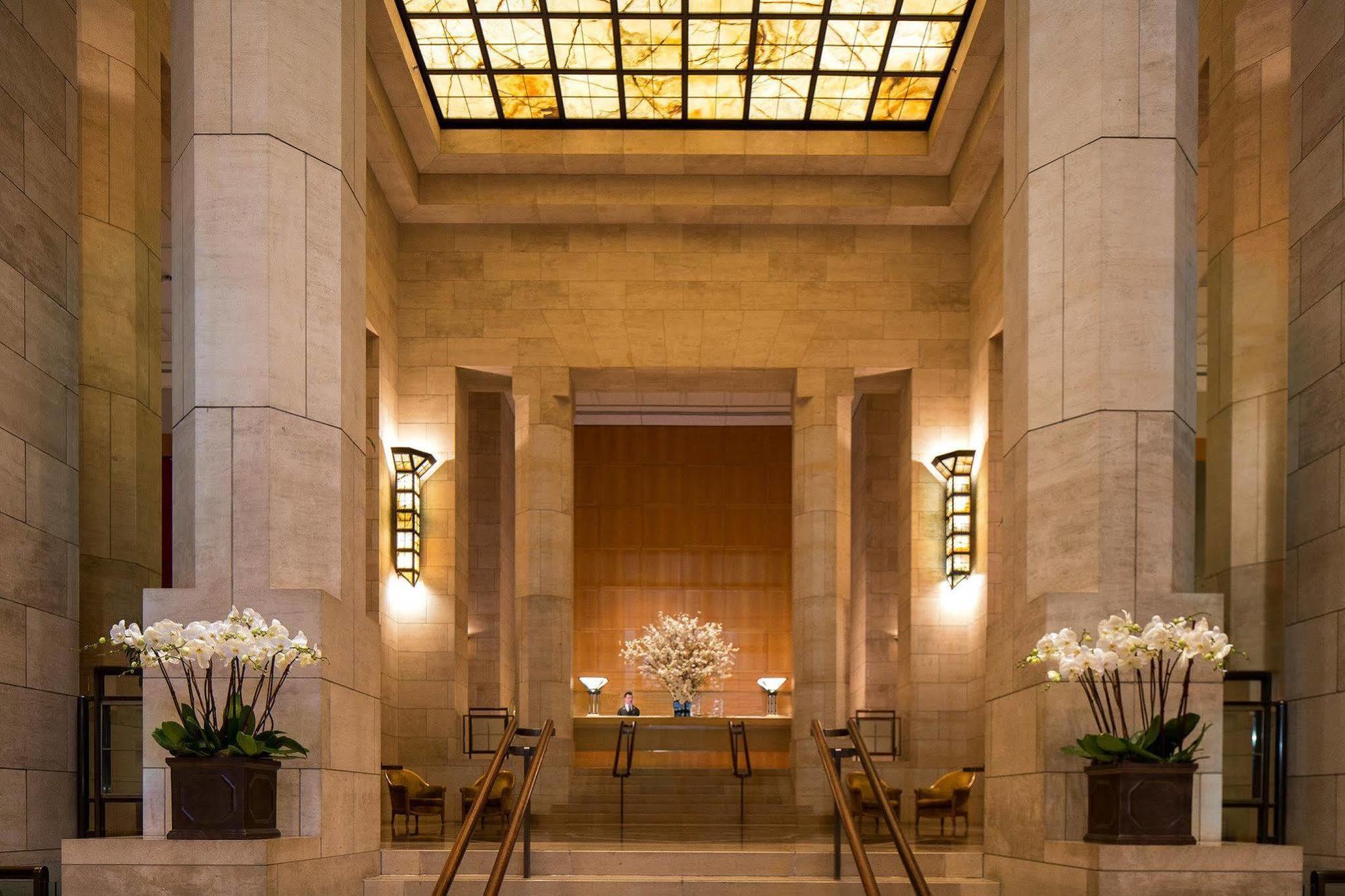 Four Seasons Hotel 5*