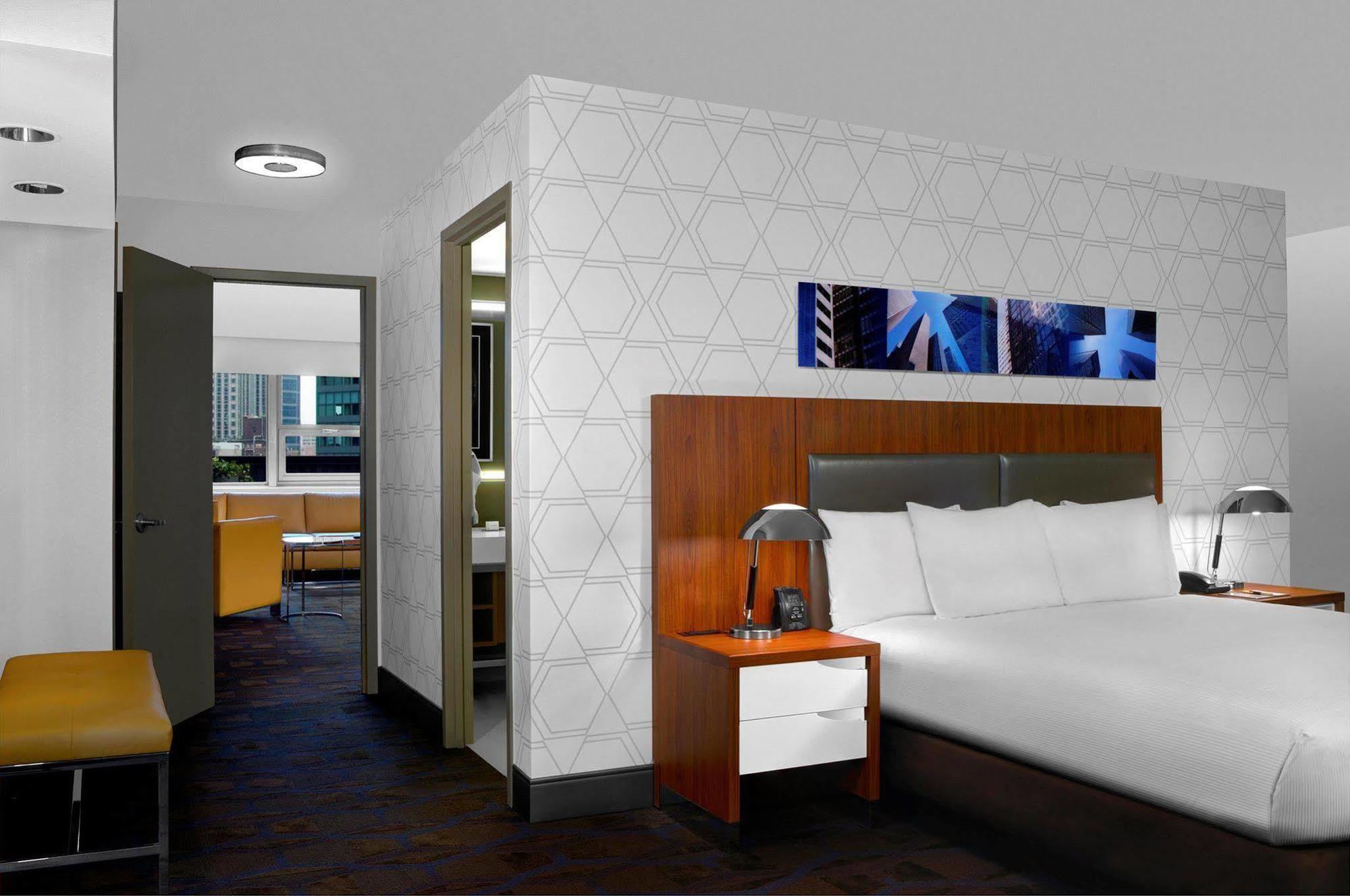 Doubletree By Hilton Metropolitan Hotel 4*