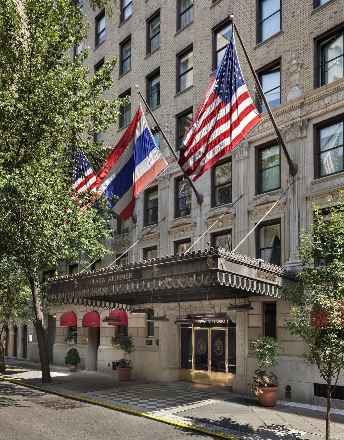 Plaza Athenee 5*