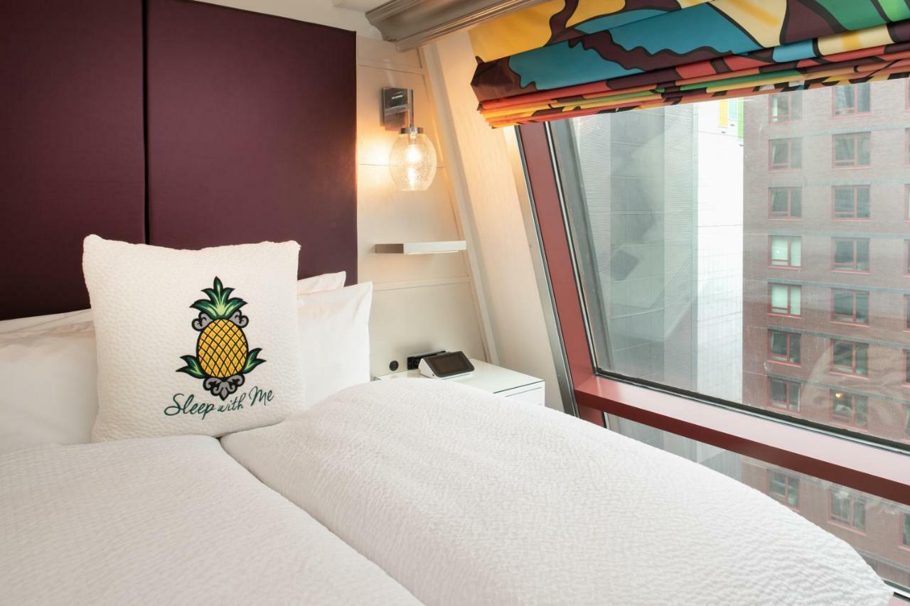 Staypineapple, An Artful Hotel, Midtown Hotel