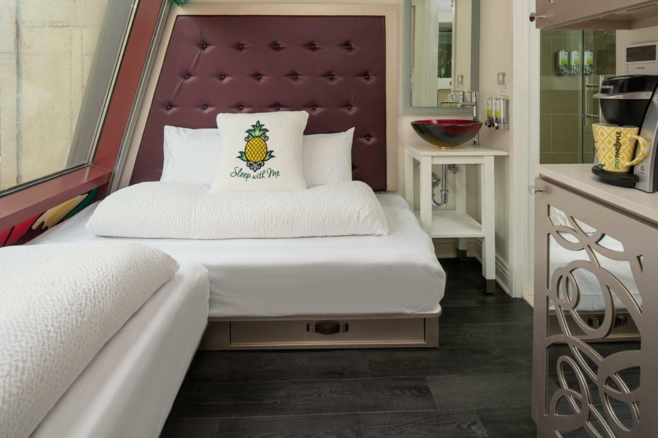 Staypineapple, An Artful Hotel, Midtown Hotel