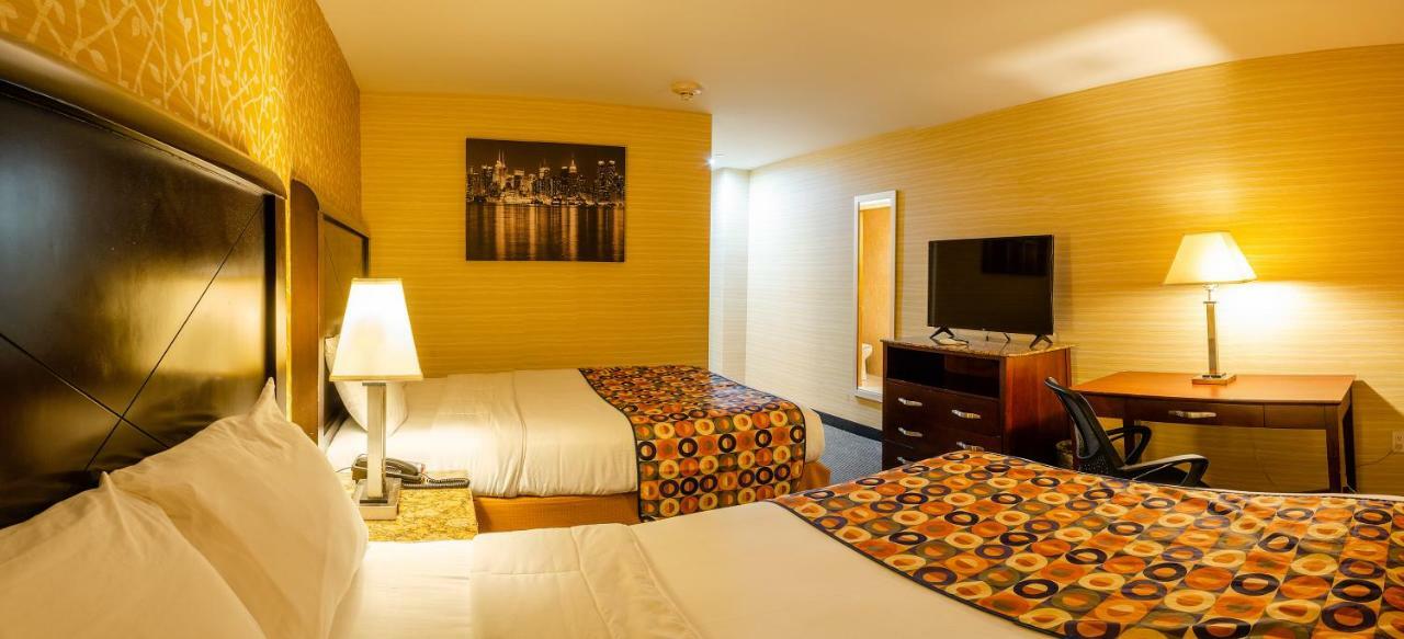 Hotel Elmhurst 3*