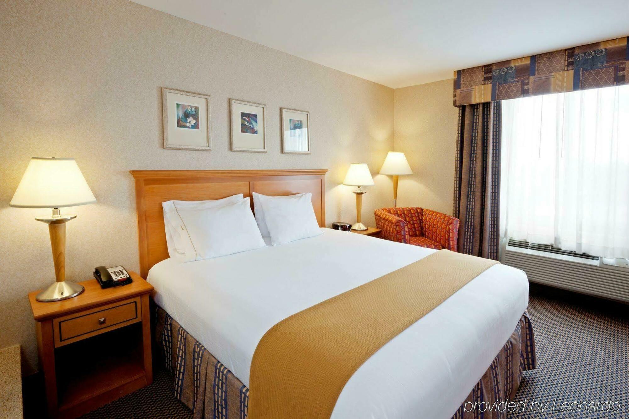 Holiday Express Brooklyn, An Ihg 3*