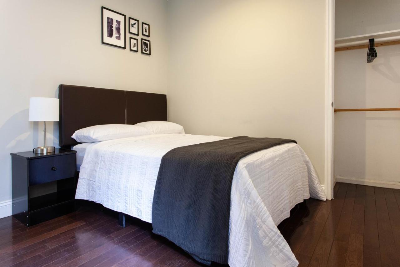 Private Bedroom In City Hostel