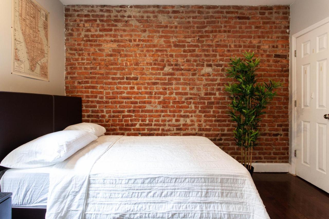 Private Bedroom In City Hostel New York