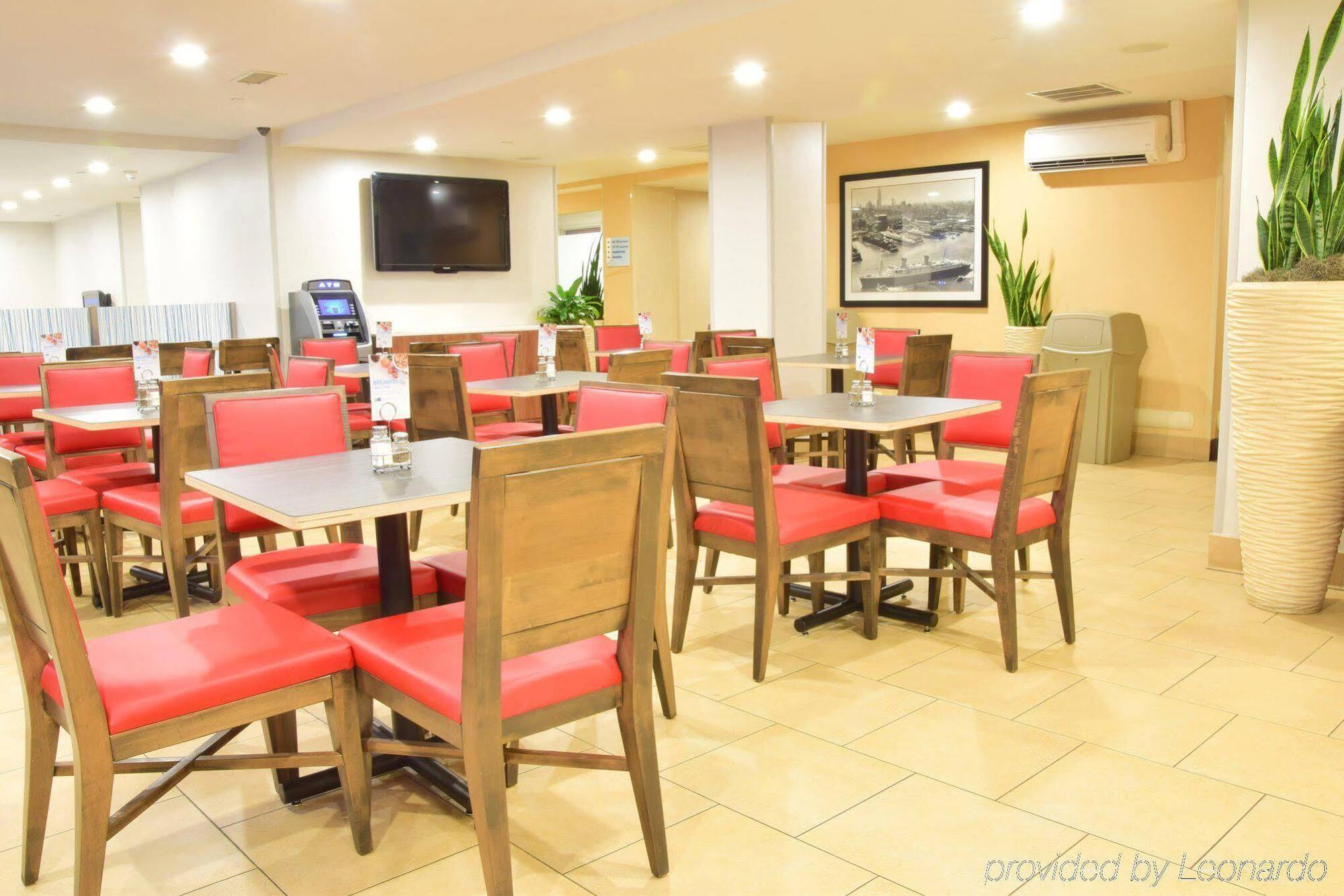 Hotel Holiday Express Brooklyn, An Ihg 3*