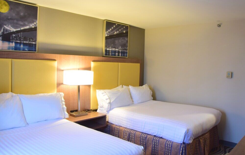 Holiday Express Brooklyn, An Ihg Hotel